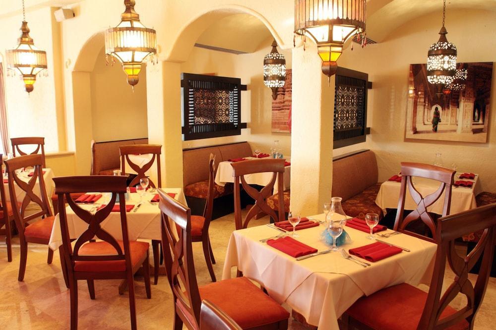 Gr Solaris Caribe Otel Cancun Restoran fotoğraf